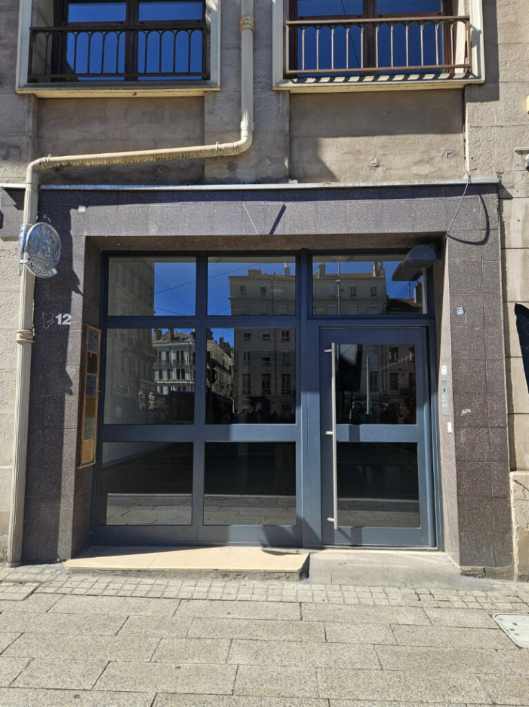 façade de l'office notarial du Furan